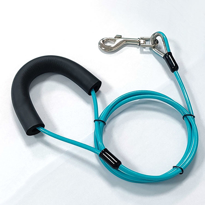 Laisse réglable de fil d'acier de sécurité de longueur pour la laisse escamotable de chien de confort flexible de harnais de sécurité de chiot d'animal familier de chien