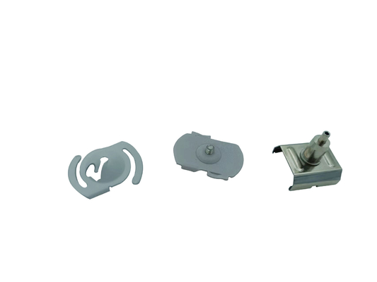Lumière de plafond à ampoules à incandescence avec finition nickel et petite taille