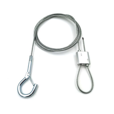 Des câbles de sécurité supplémentaires pour haut-parleurs suspendus compatibles avec plusieurs modèles idéaux comme câbles de sécurité dans les installations professionnelles